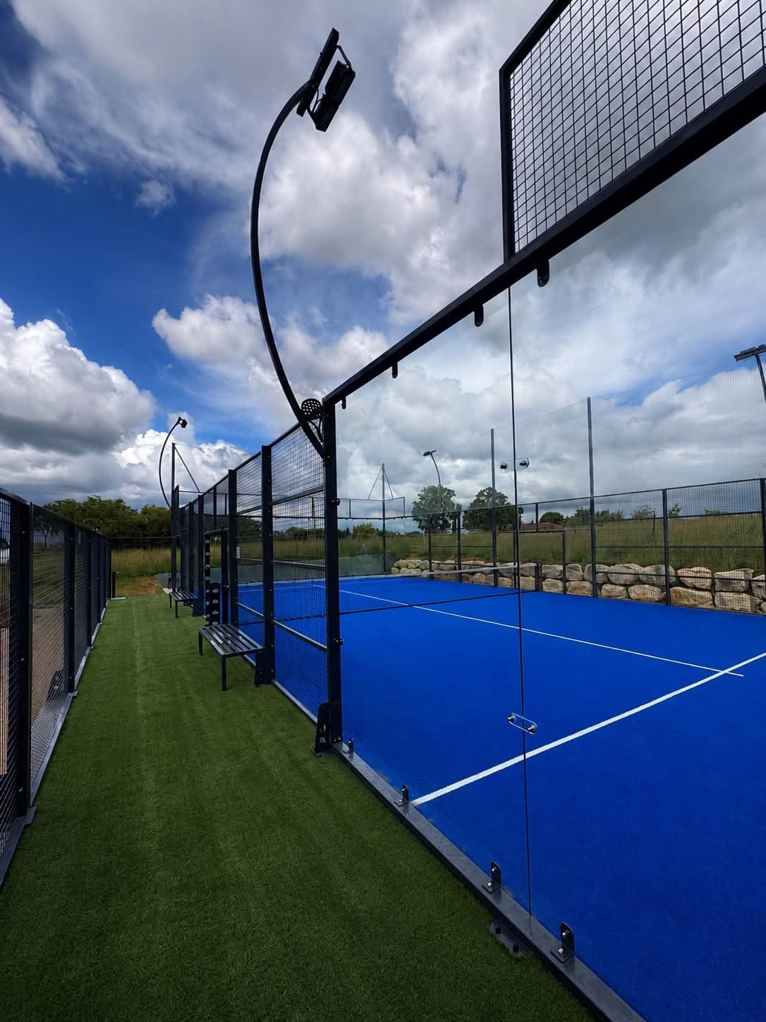 A Training Court With True Rebound and Consistent Dimensions