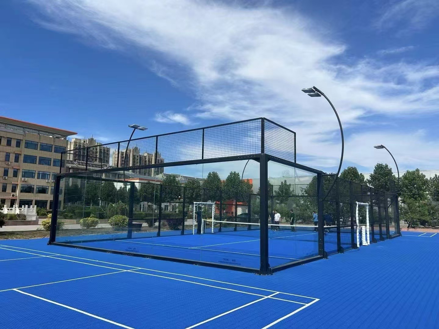 Classic court steel and mesh detail